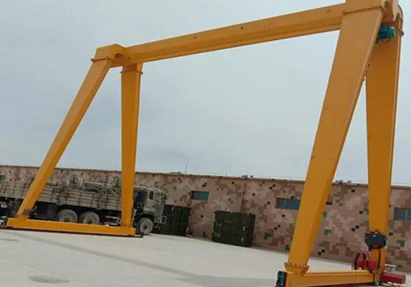 山東濟(jì)寧包箱式龍門吊現(xiàn)場使用案例