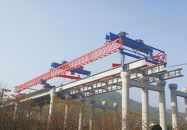 100t架橋機(jī)租賃廠家：專業(yè)設(shè)備，**服務(wù)